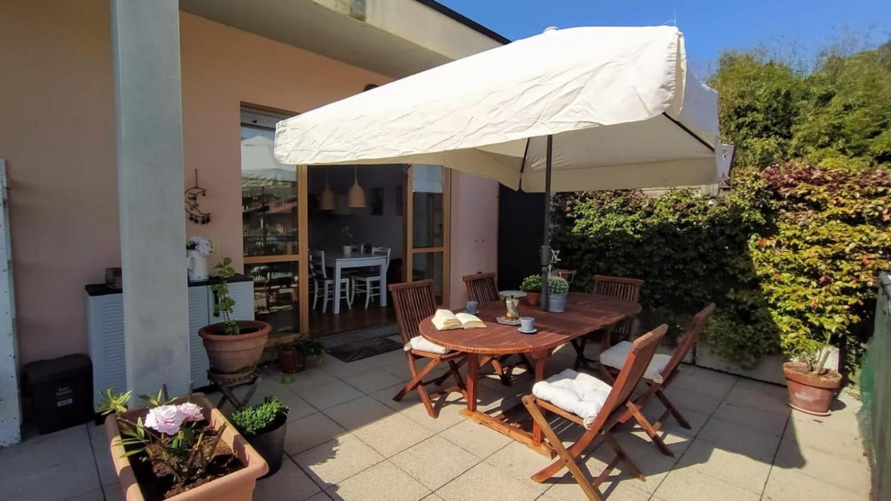 Appartamento La Terrazza Di Dora Менаджо Екстер'єр фото